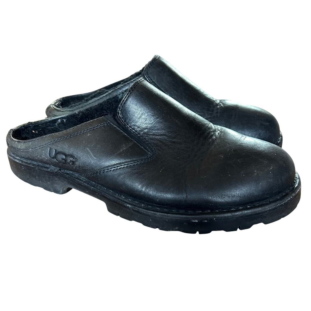 UGG Men’s Size 12 Black Leather Sheepskin Shearling Lined Clogs Slippers
